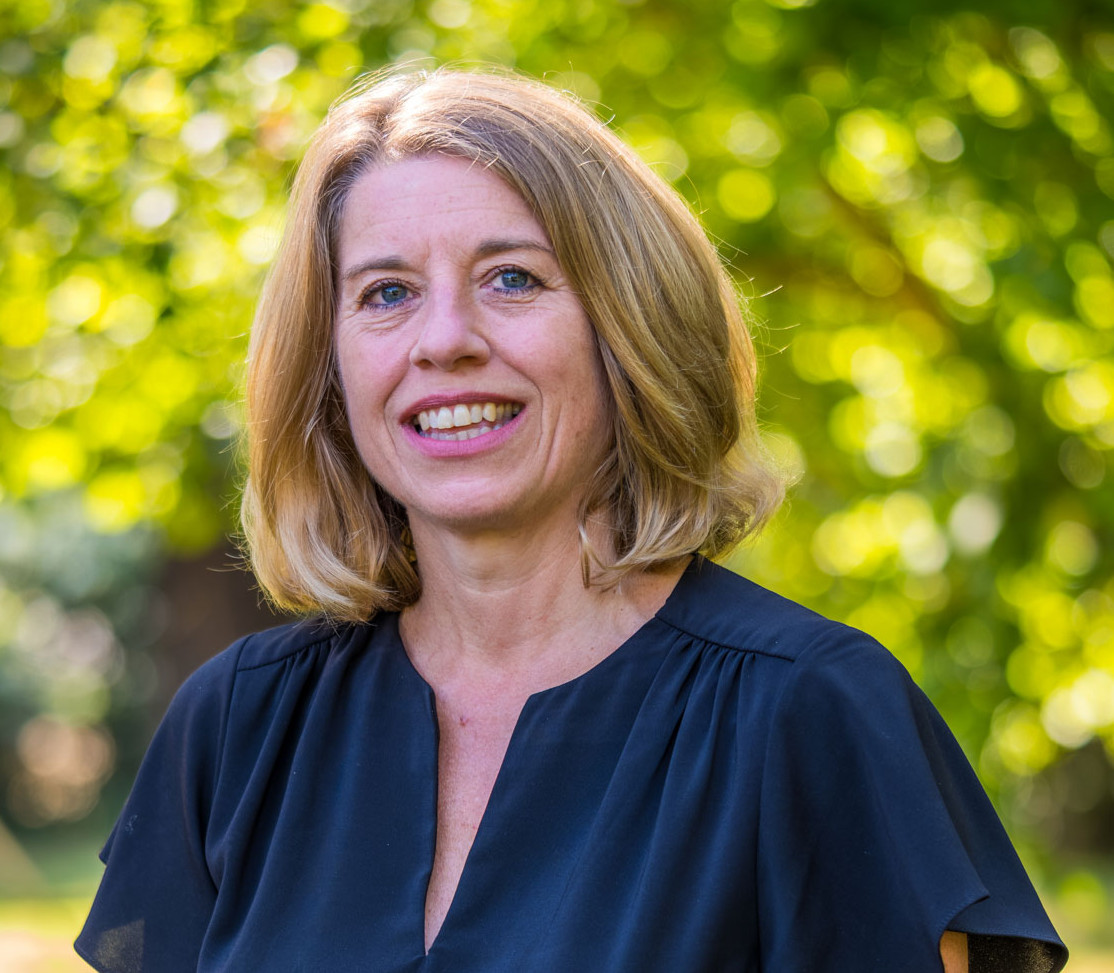 Dr Alison Evans